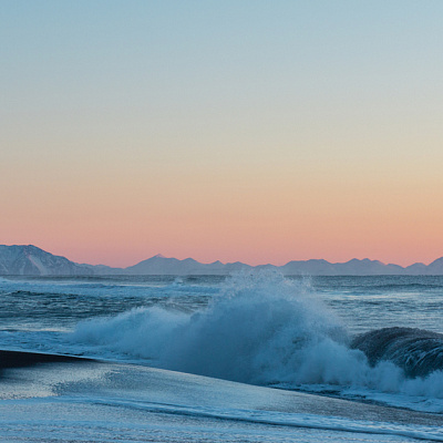 Travelling to the coast of the Pacific ocean