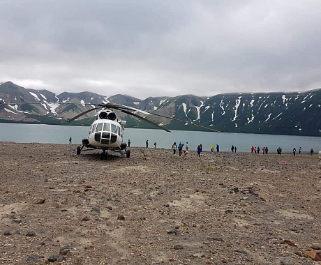Kurilskoye lake / caldera of  Ksudach volcano / Khodutkinskiye  hot springs