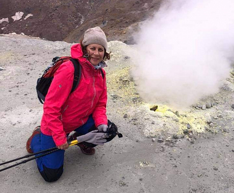 Ascending of the volcano Mutnovsky