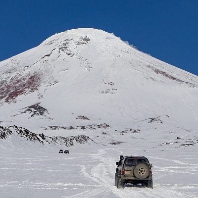 阿卡钦斯基和科泽尔斯基火山之旅：熔岩垫